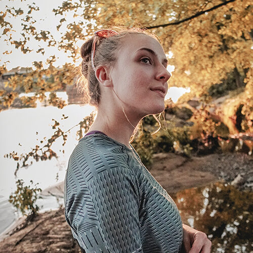 AI-Website_Headshot_Felicia-Deering